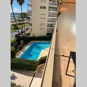 https://vue-mer-port-de-garavan.fr-provencehotel.com